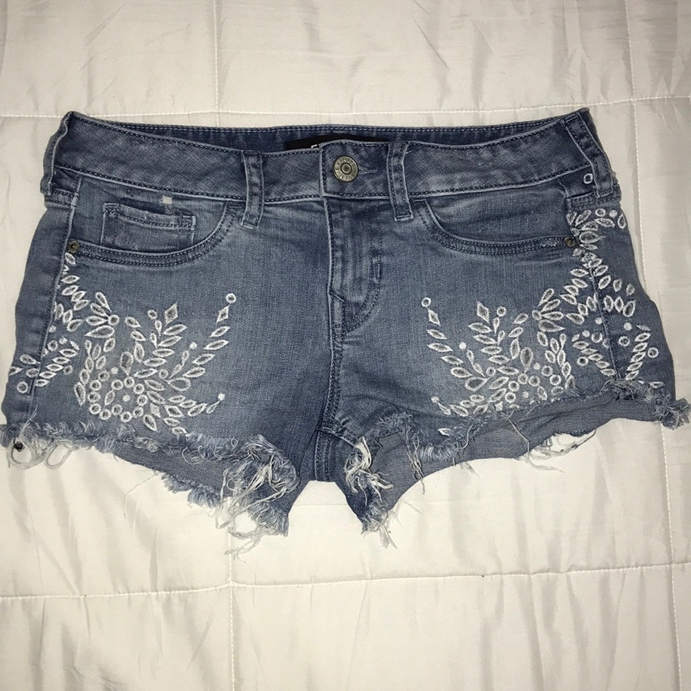 Express denim shorts with detailing